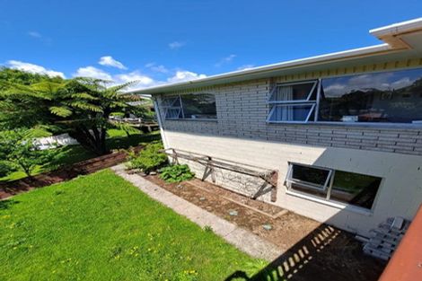 Photo of property in 10 Te Mara Place, Merrilands, New Plymouth, 4312