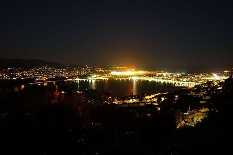 Photo of property in 25 Alexandra Road, Roseneath, Wellington, 6021