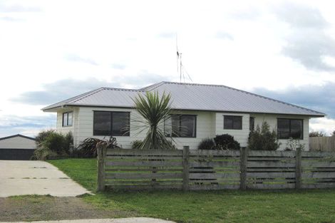 Photo of property in 11 Sand Dune Grove, Waikawa Beach, Levin, 5573