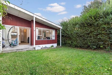 Photo of property in 2/5 Camden Road, Sandringham, Auckland, 1025