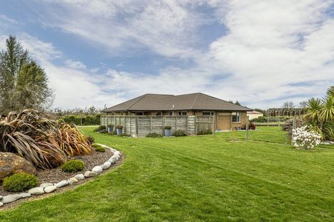 Photo of property in 7 Landsborough Drive, Darfield, 7571