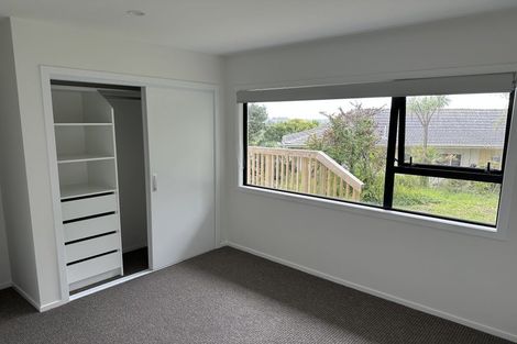 Photo of property in 2/20a Chivalry Road, Glenfield, Auckland, 0629