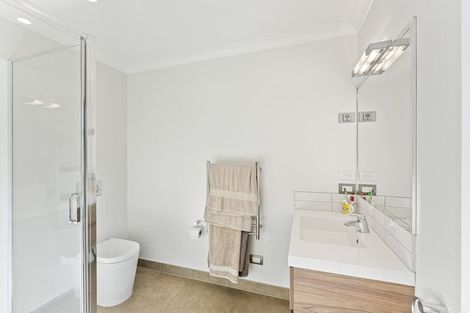 Photo of property in 4 Lamont Place, Waikanae, 5036