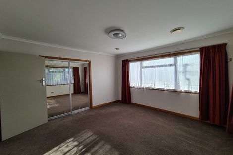 Photo of property in 36 Fitzroy Road, Fitzroy, New Plymouth, 4312