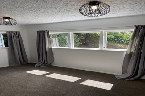 Photo of property in 37 Bird Grove, Stokes Valley, Lower Hutt, 5019