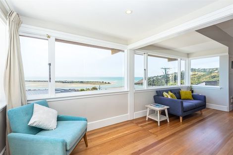 Photo of property in 108 Moncks Spur Road, Redcliffs, Christchurch, 8081