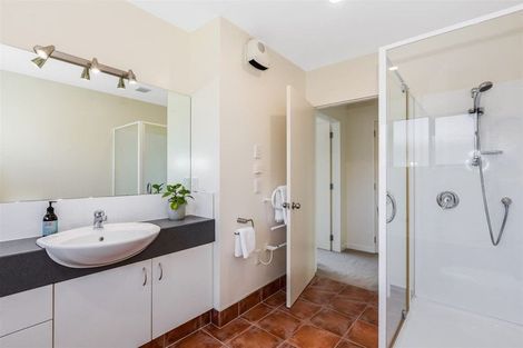 Photo of property in 28 Navigation Drive, Whitby, Porirua, 5024