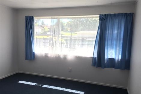 Photo of property in 51 Normanton Street, Glenfield, Auckland, 0629