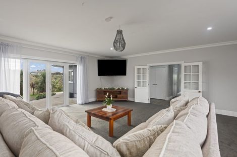 Photo of property in 52 Highland View Drive, Tokomaru, Palmerston North, 4474