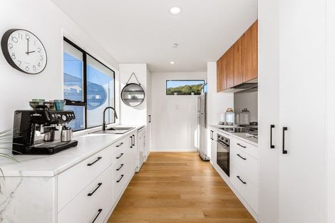 Photo of property in 49 Handyside Street, Tawa, Wellington, 5028
