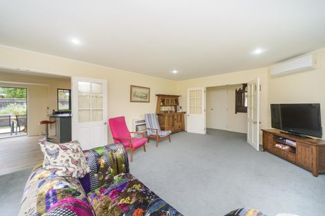 Photo of property in 157 Ruapehu Drive, Fitzherbert, Palmerston North, 4410
