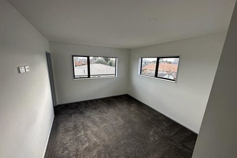 Photo of property in 6 Nagra Lane, Papakura, 2110