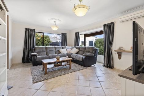 Photo of property in 12 Athena Grove, Highbury, Palmerston North, 4412