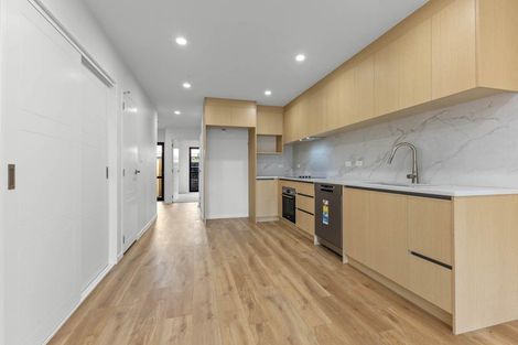 Photo of property in 3 Albert Road, Manukau, Auckland, 2025