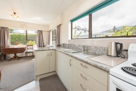 Photo of property in 2/1 Alyson Place, Stoke, Nelson, 7011