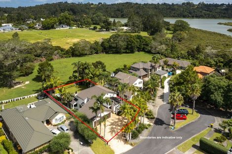 Photo of property in 8 Monkton Close, Greenhithe, Auckland, 0632