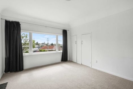 Photo of property in 11 Otahuri Crescent, Greenlane, Auckland, 1051