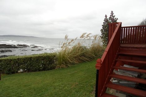 Photo of property in 3 Esplanade, Kaka Point, 9271