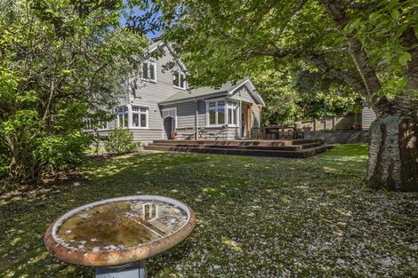 Photo of property in 57 Garden Road, Northland, Wellington, 6012