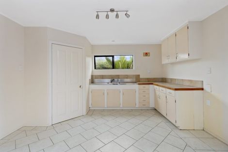 Photo of property in 9 Purata Place, Mangere Bridge, Auckland, 2022