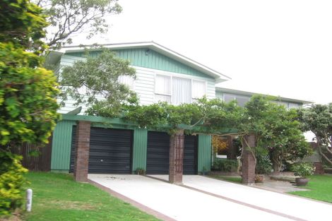 Photo of property in 7 Mckeefry Grove, Tawa, Wellington, 5028