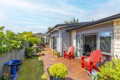 Photo of property in 3 Caterer Lane, Paraparaumu, 5032