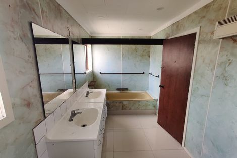 Photo of property in 31 Leaver Place, Weymouth, Auckland, 2103