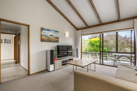 Photo of property in 33 Jelas Road, Red Beach, 0932