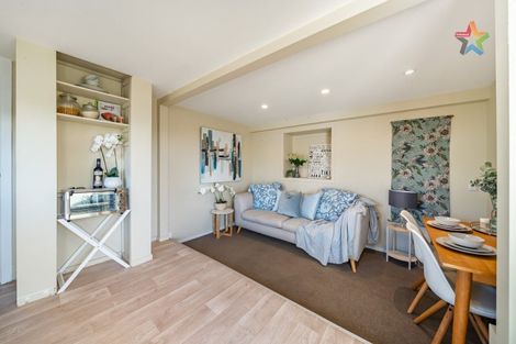 Photo of property in 21 Franklyn Road, Tawa, Wellington, 5028