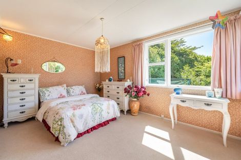 Photo of property in 22 Cedar Street, Maungaraki, Lower Hutt, 5010