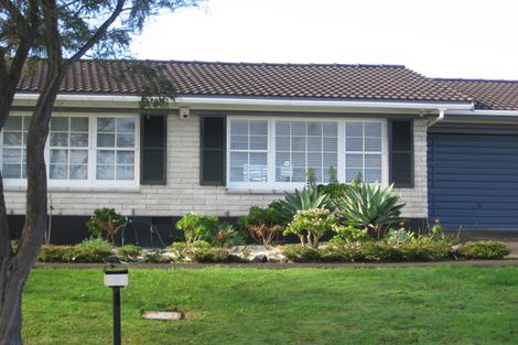 Photo of property in 1 Angelo Avenue, Howick, Auckland, 2014