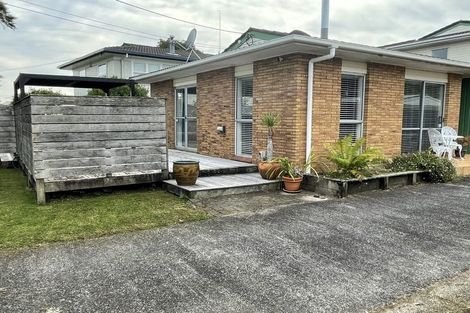 Photo of property in 106 Sturges Road, Henderson, Auckland, 0612