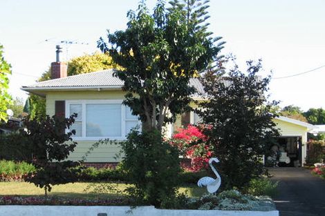 Photo of property in 25 Margan Avenue, New Lynn, Auckland, 0600