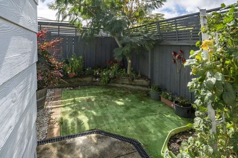 Photo of property in 2/19 Parkers Road, Tahunanui, Nelson, 7011