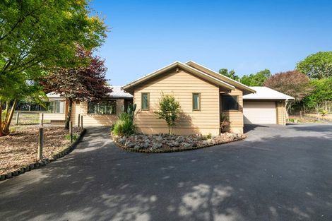 Photo of property in 1688 South Head Road, South Head, Helensville, 0874