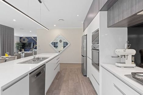 Photo of property in 6 Huarahi Pai Road, Huapai, Kumeu, 0810