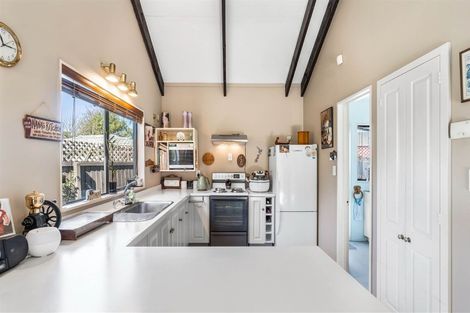 Photo of property in 2/49 Hay Street, Bromley, Christchurch, 8062