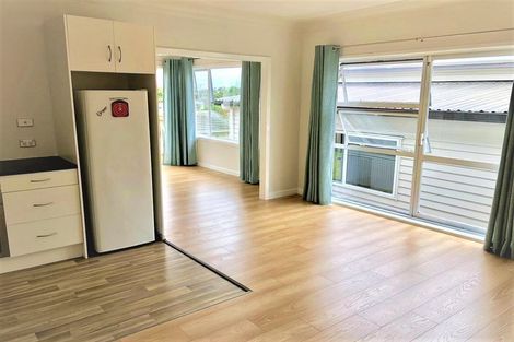 Photo of property in 2 Zion Road, Birkenhead, Auckland, 0626