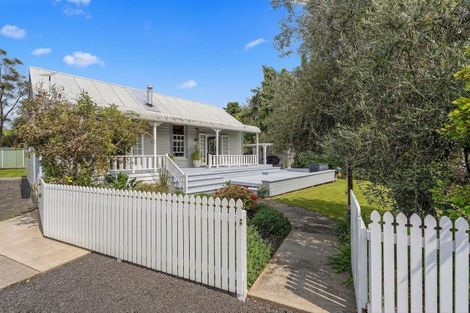 Photo of property in 17 Cemetery Road, Kuaotunu, Whitianga, 3592