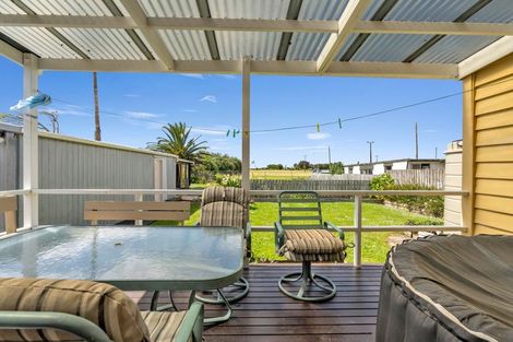 Photo of property in 5 Ruawai Wharf Road, Ruawai, 0530