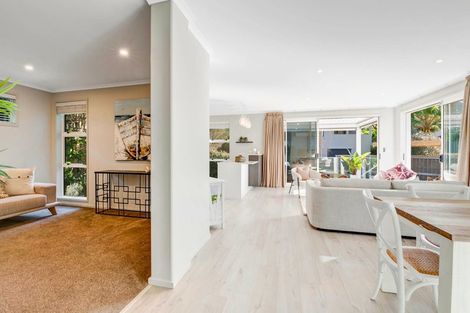 Photo of property in 63a Walton Street, Red Beach, 0932