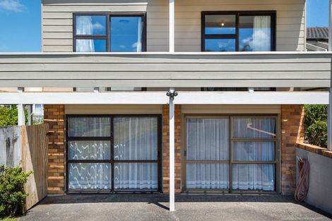 Photo of property in 20 Ronald Macken Place, Windsor Park, Auckland, 0632