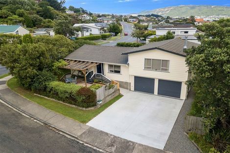 Photo of property in 1 Naver Place, Papakowhai, Porirua, 5024