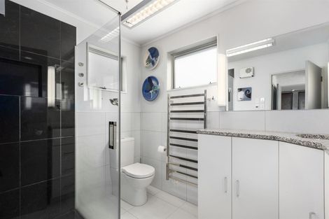 Photo of property in 20 The Anchorage, Whitby, Porirua, 5024