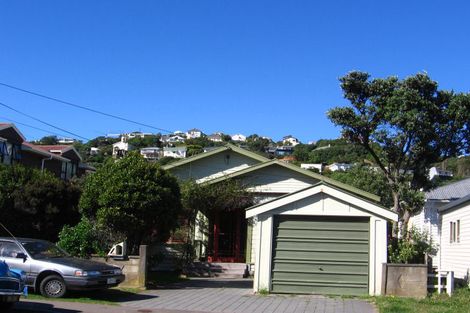 Photo of property in 16 Weka Street, Miramar, Wellington, 6022