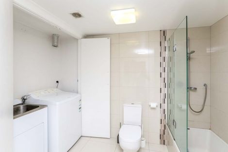 Photo of property in 129 Pendarves Street, New Plymouth, 4312