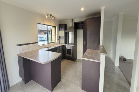 Photo of property in 33 Golden Sands Drive, Papamoa Beach, Papamoa, 3118