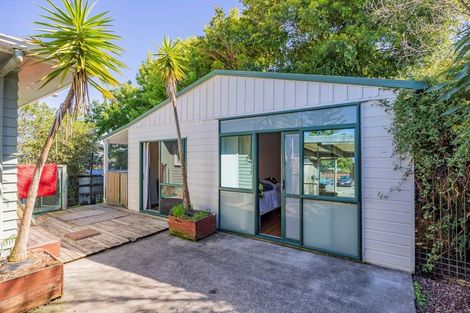 Photo of property in 438 Don Buck Road, Massey, Auckland, 0614