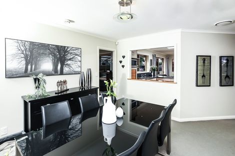 Photo of property in 23 Coleraine Drive, Rototuna, Hamilton, 3210