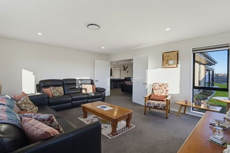 Photo of property in 52 Hilton Drive, Amberley, 7410